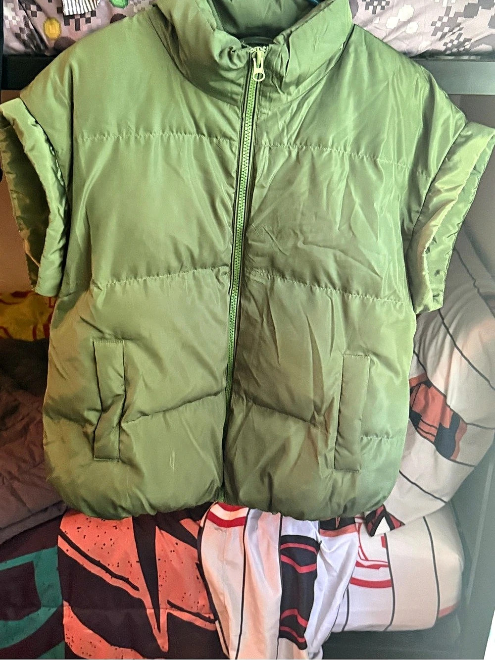 ELLISON Quilted Puffer Vest in Green Small Like New